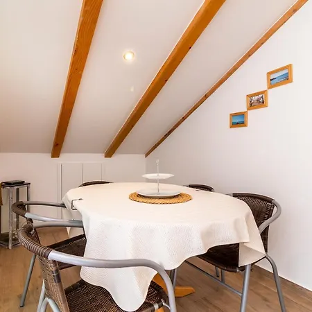 Lacaleta Apartment